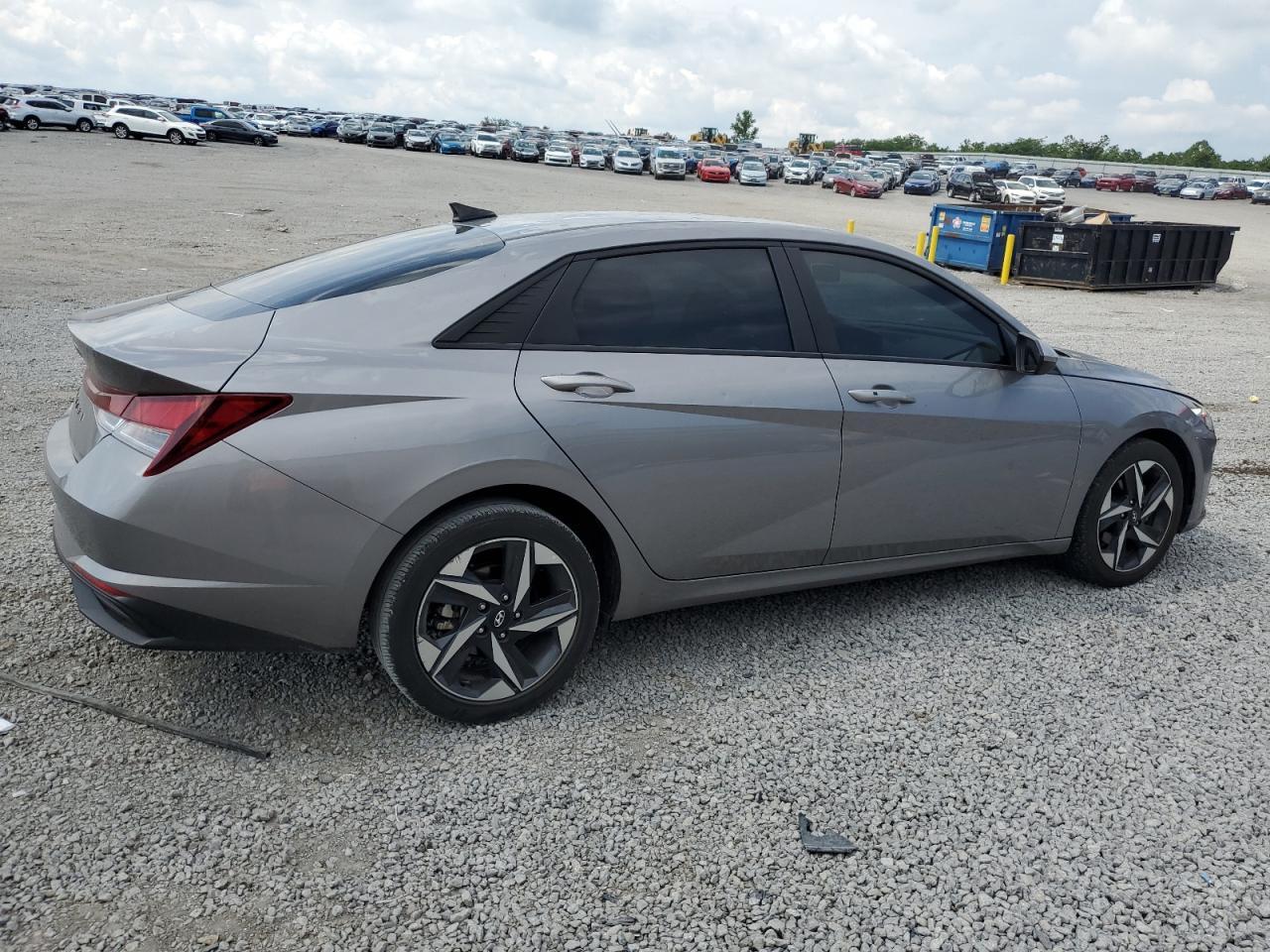 2023 Hyundai Elantra Sel - Image 3