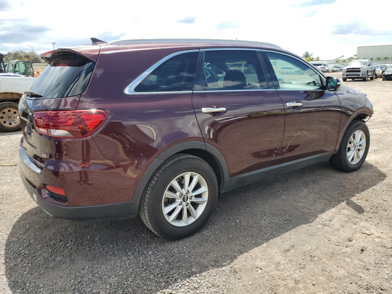 2019 Kia Sorento L - Image 3