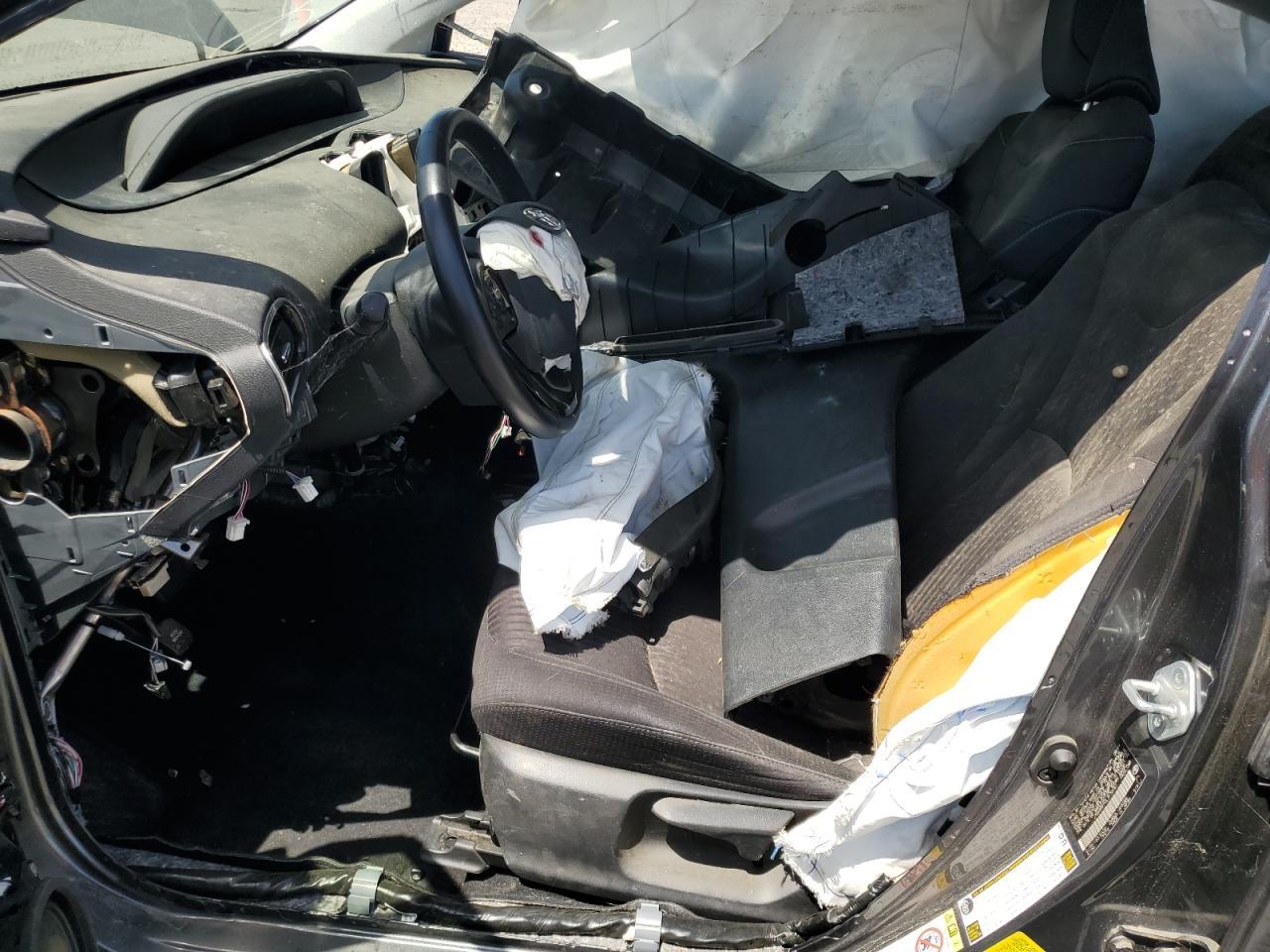 2020 Toyota Prius Prime Le - Фото 7