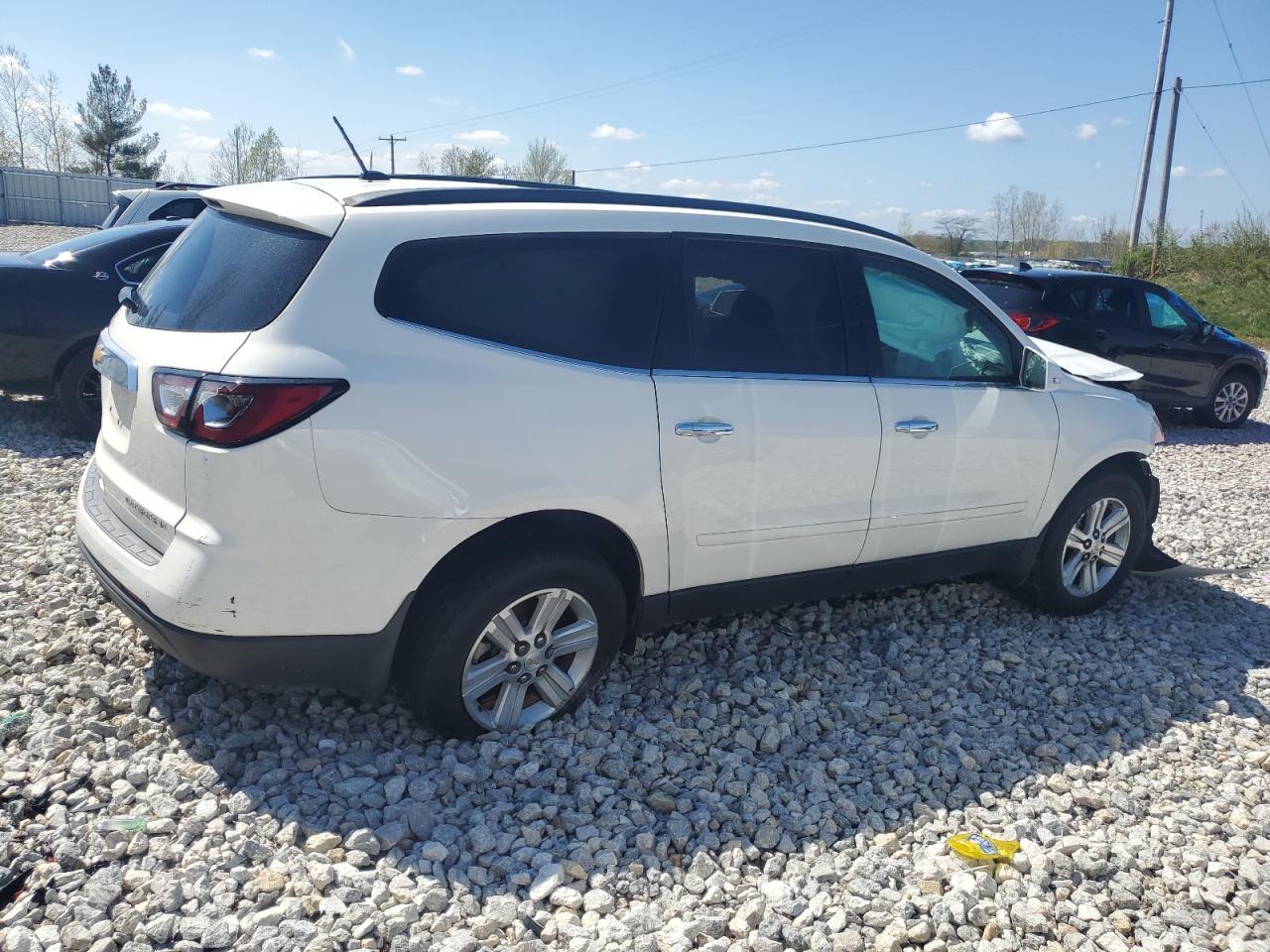 2013 Chevrolet Traverse Lt - Image 3