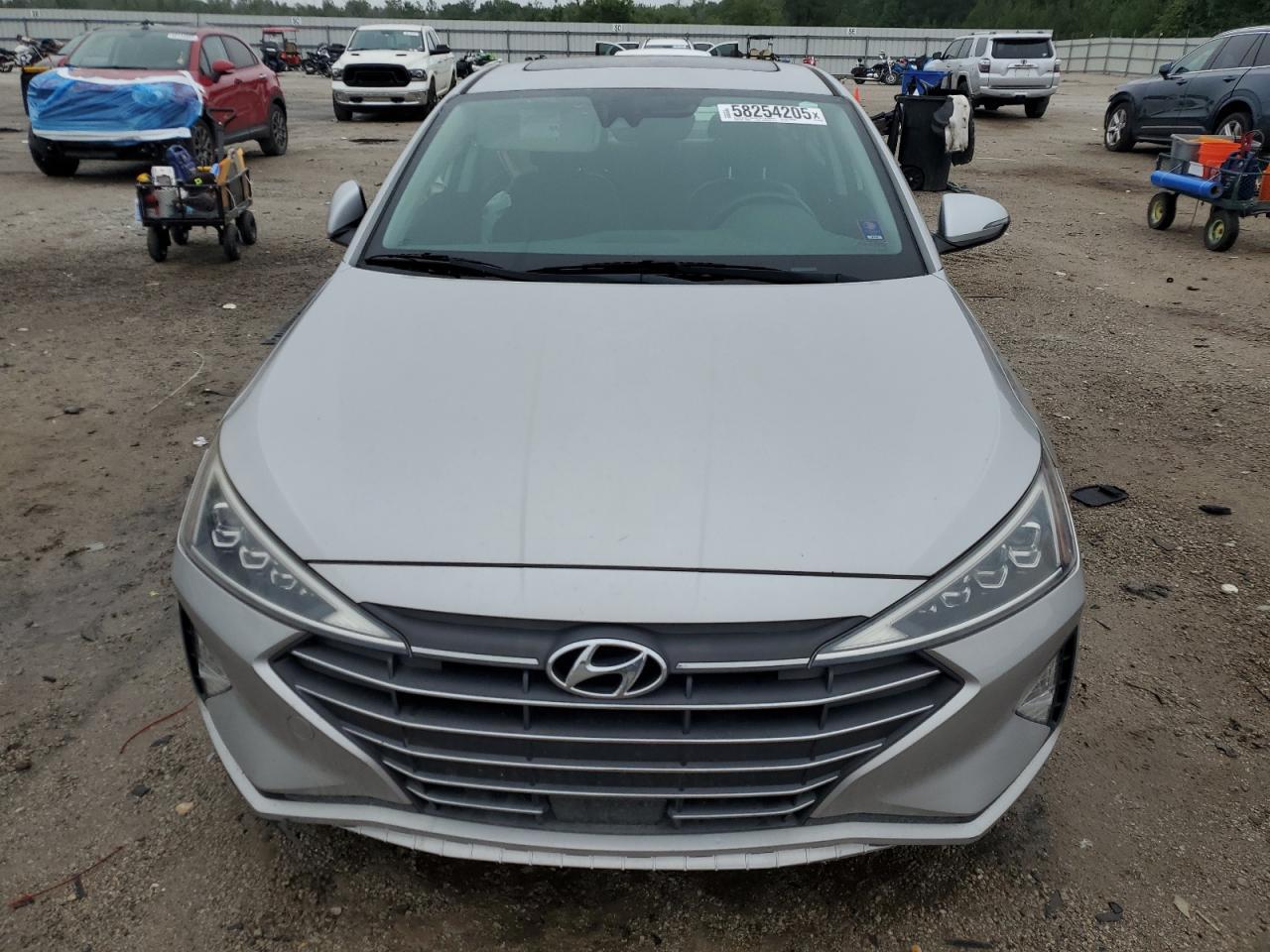 2020 Hyundai Elantra Sel - Фото 5