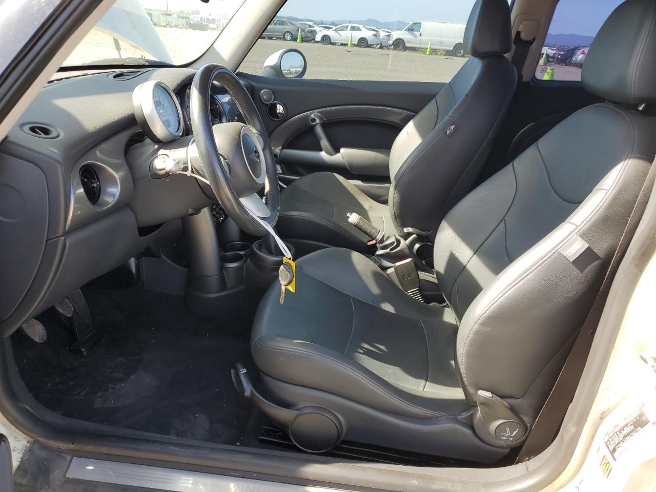 2010 Mini Cooper - Фото 7