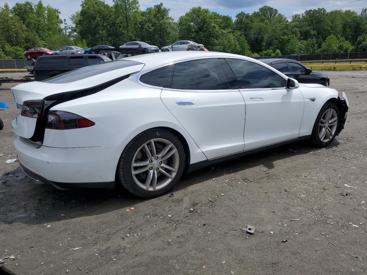 2014 Tesla Model S - Image 3
