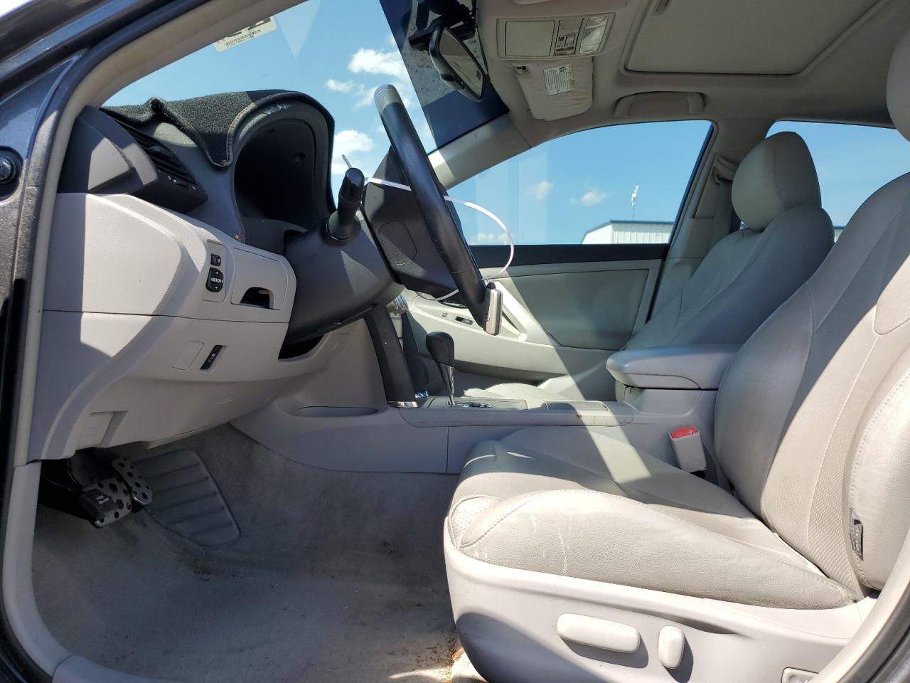 2010 Toyota Camry Base - Фото 7