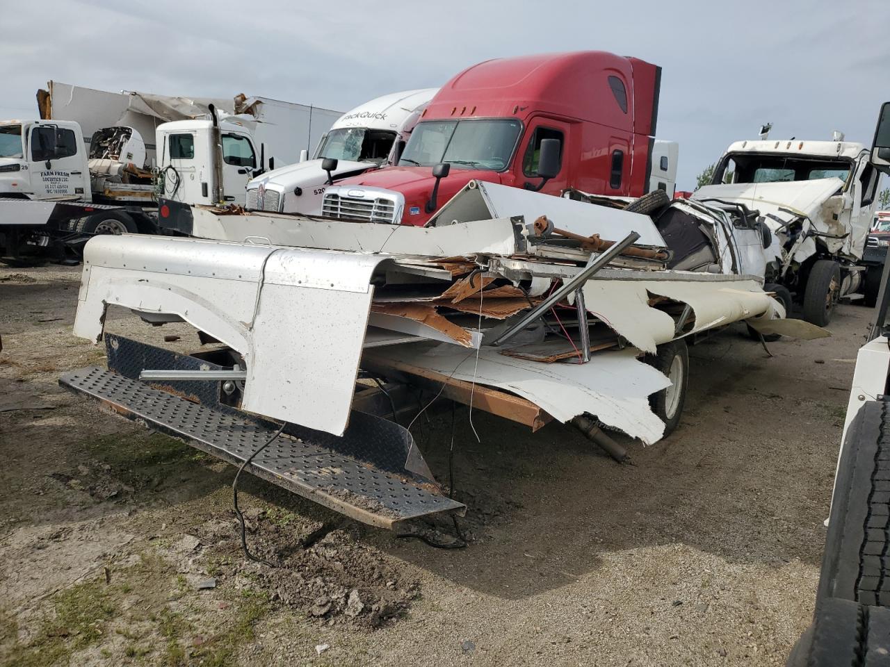 2022 Ford Econoline E450 Super Duty Cutaway Van - Image 3