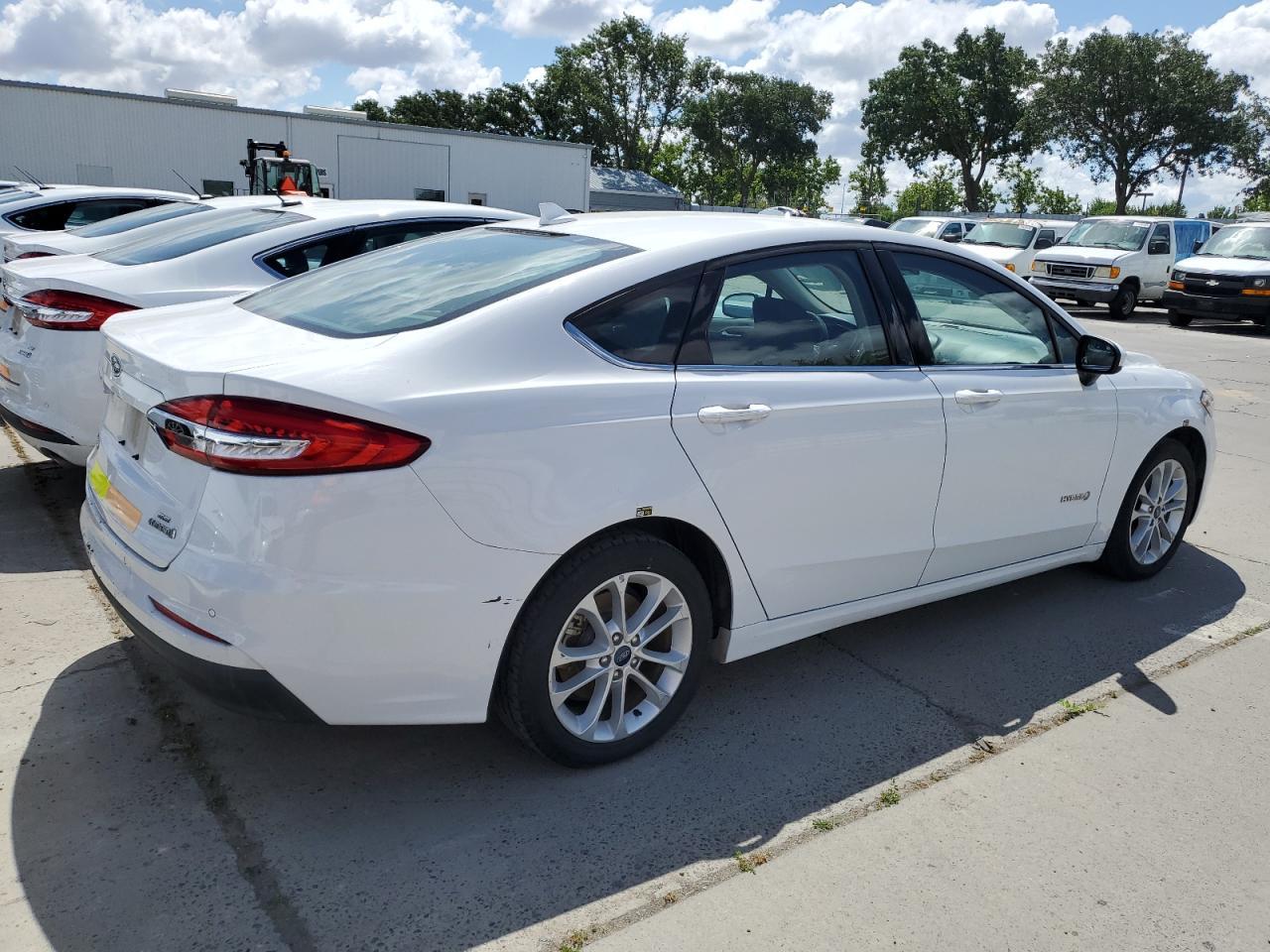 2019 Ford Fusion Se - Image 3