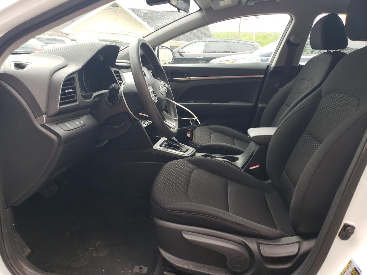 2020 Hyundai Elantra Se - Фото 7