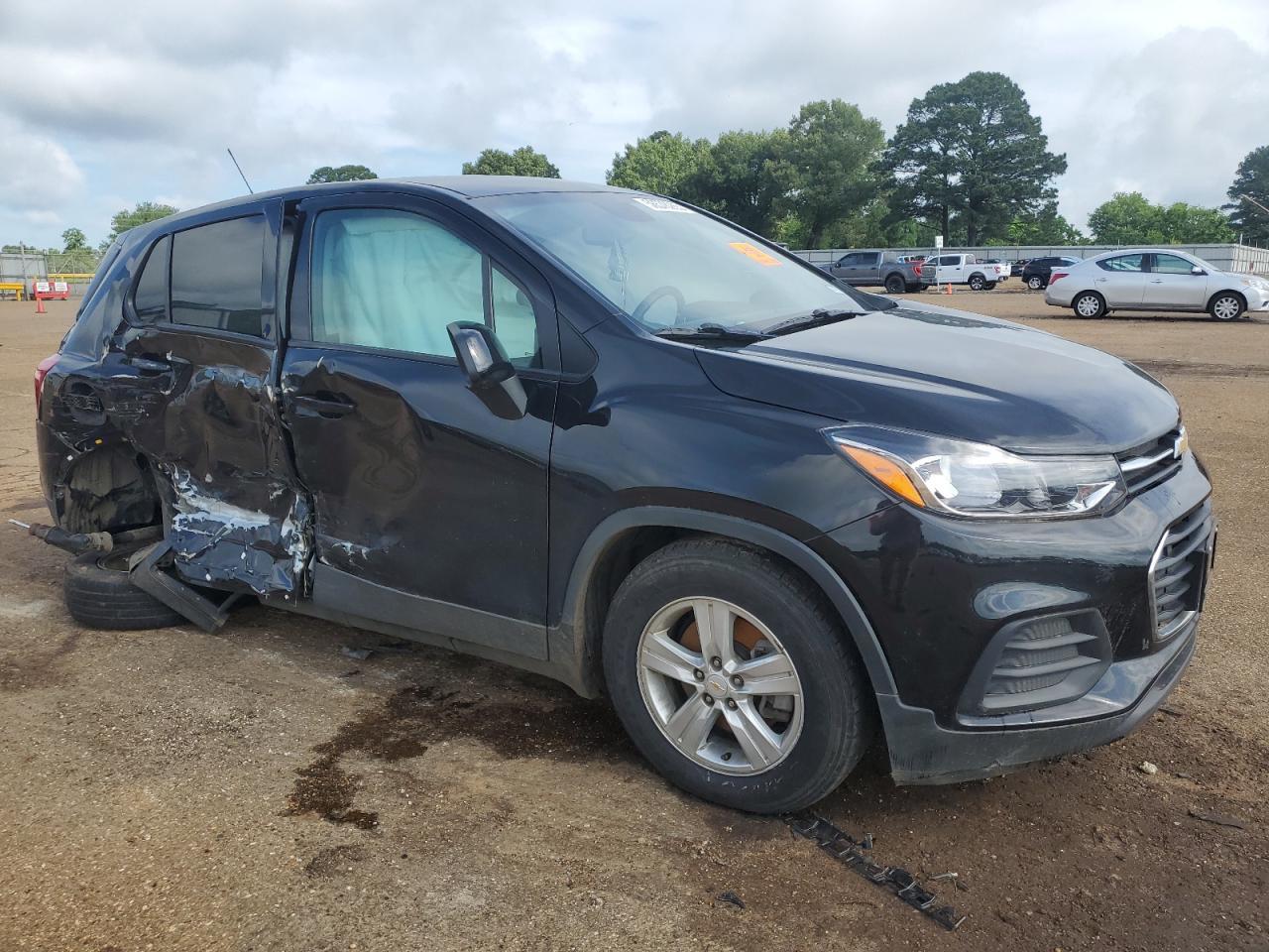 2020 Chevrolet Trax Ls - Image 4