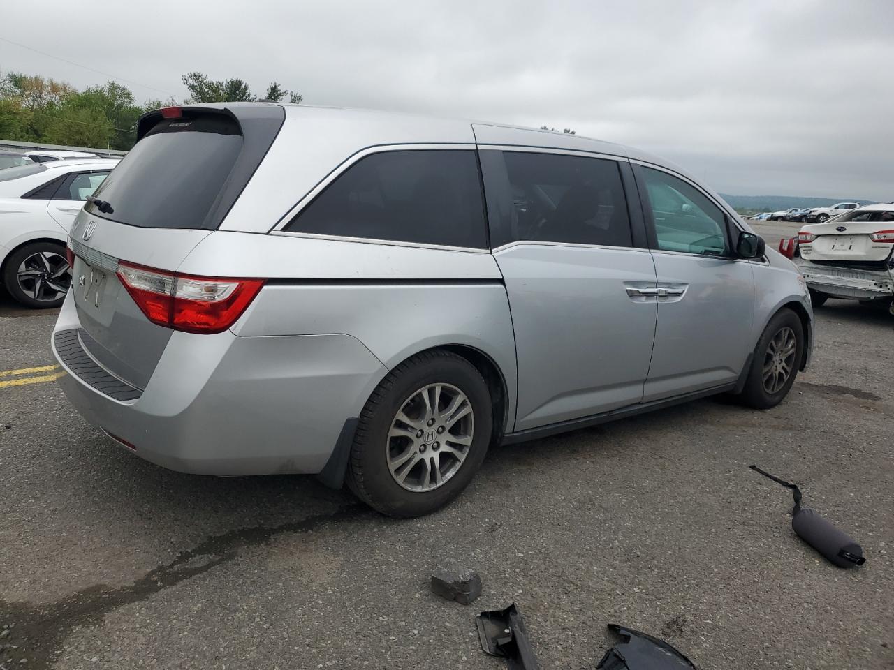 2011 Honda Odyssey Exl - Image 3