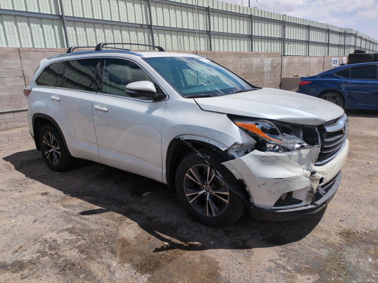 2016 Toyota Highlander Xle - Фото 4