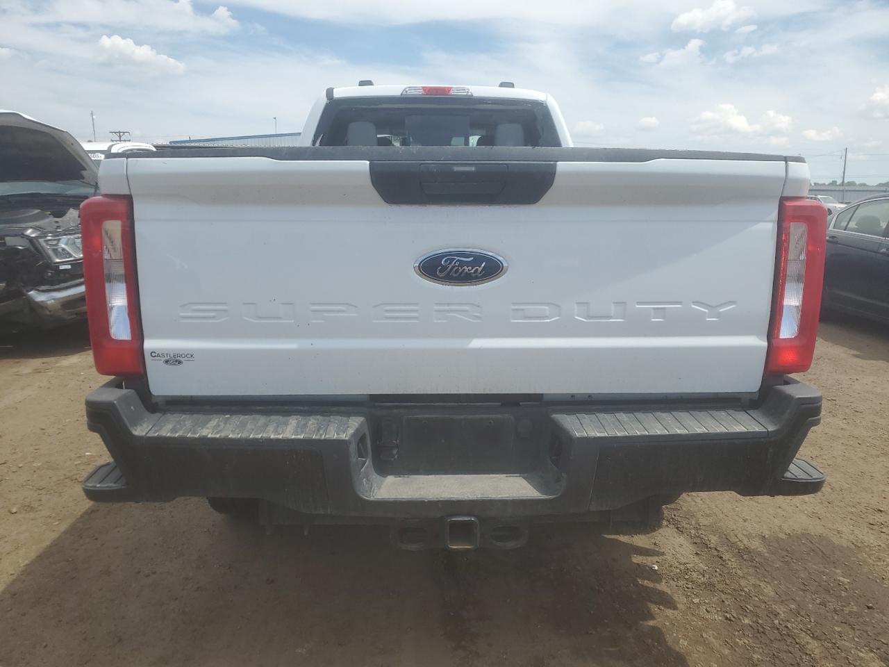 2024 Ford F250 Super Duty - Фото 6