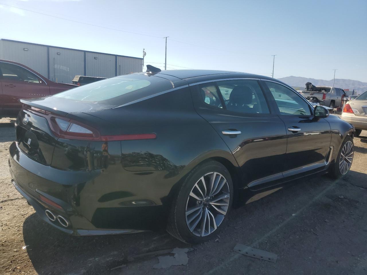 2018 Kia Stinger Premium - Image 3