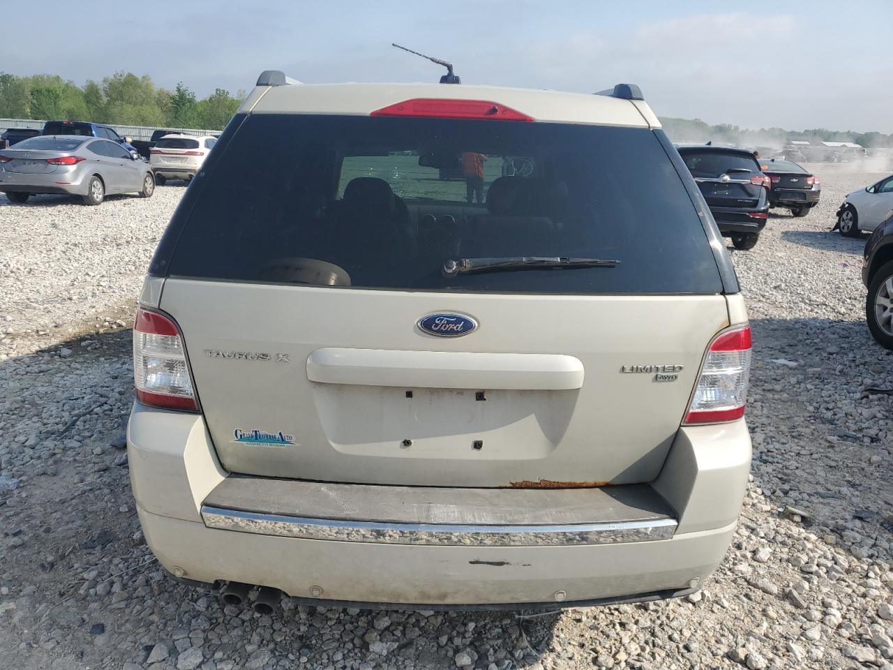 2008 Ford Taurus X Limited - Image 6