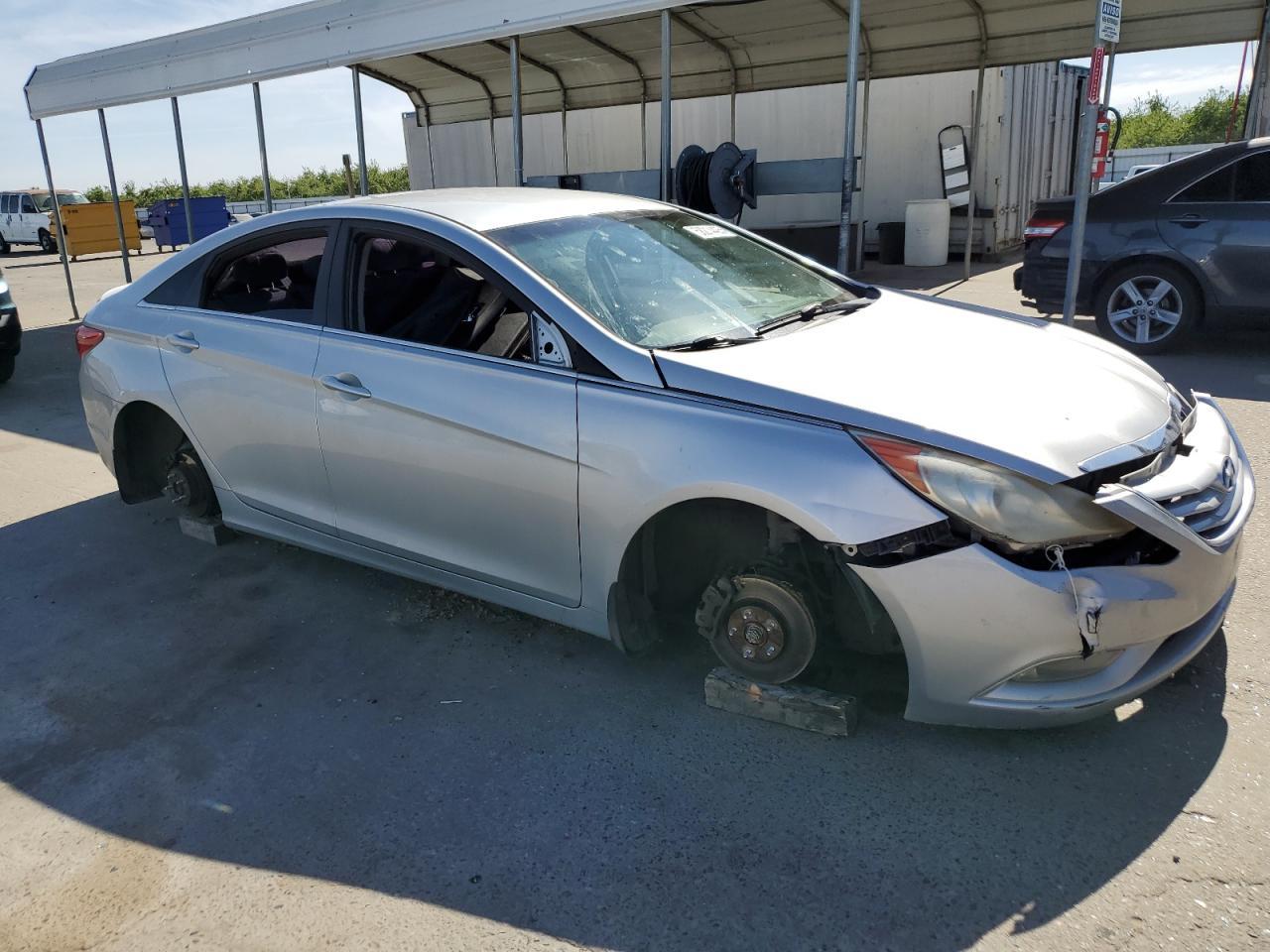2013 Hyundai Sonata Gls - Image 4