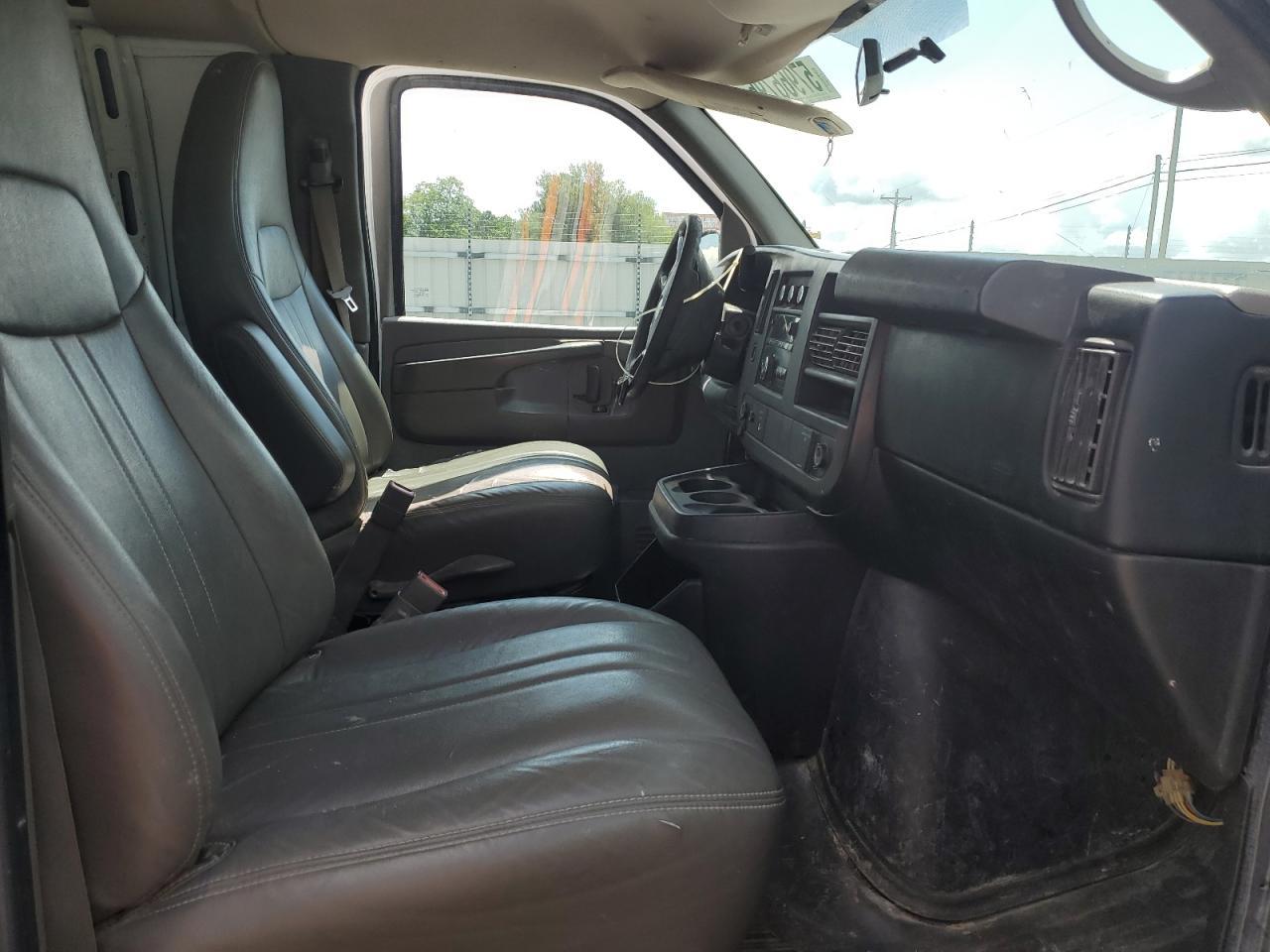 2015 GMC Savana G3500 - Фото 7