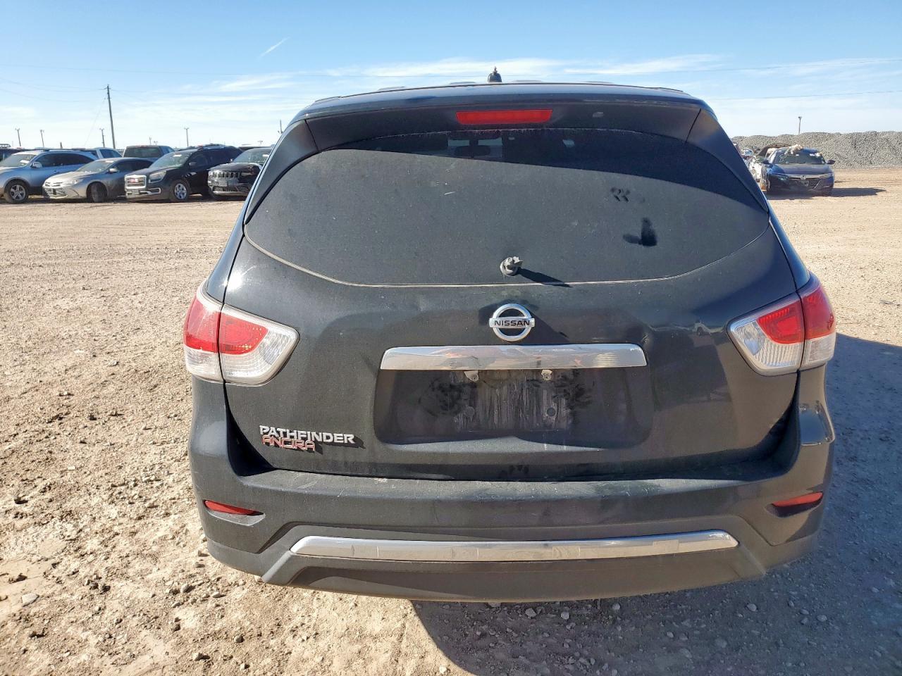 2013 Nissan Pathfinder S - Image 6