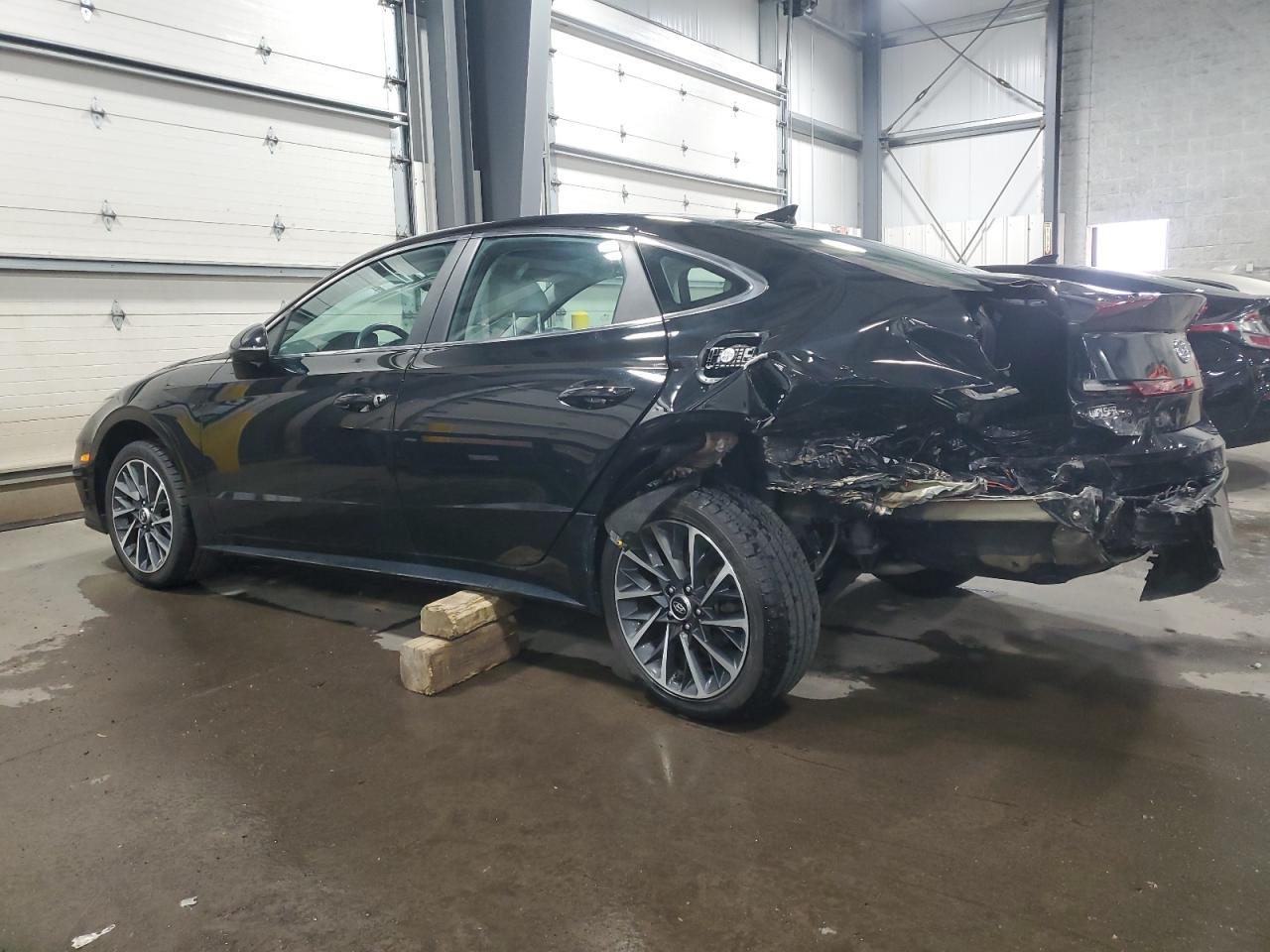 2022 Hyundai Sonata Limited - Фото 2