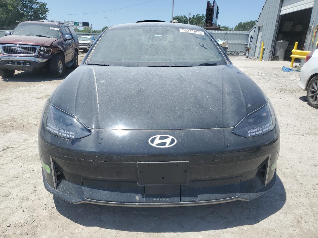 2023 Hyundai Ioniq 6 Se - Image 5