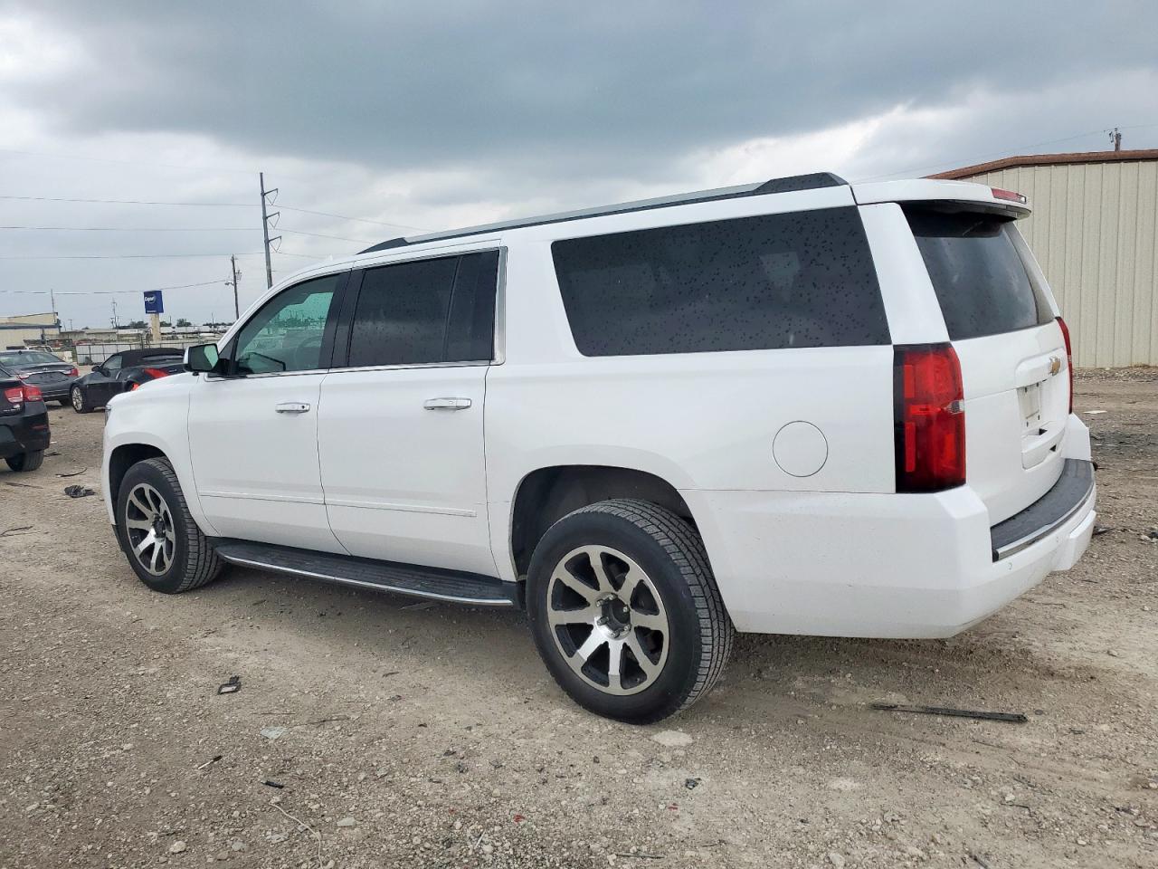 2018 Chevrolet Suburban C1500 Premier - Image 2