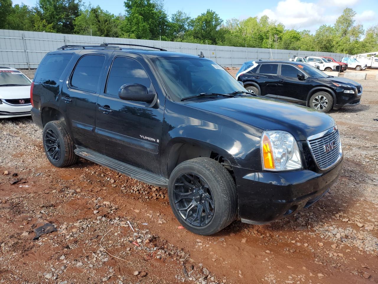 2007 GMC Yukon - Image 4