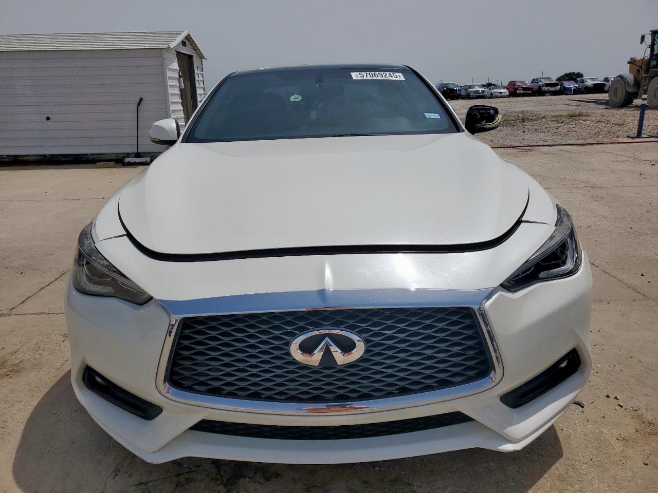 2017 Infiniti Q60 Red Sport 400 - Фото 5
