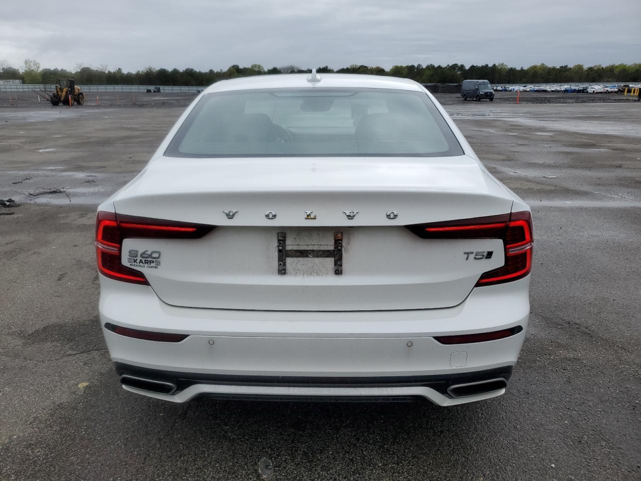 2021 Volvo S60 T5 R-Design - Image 6