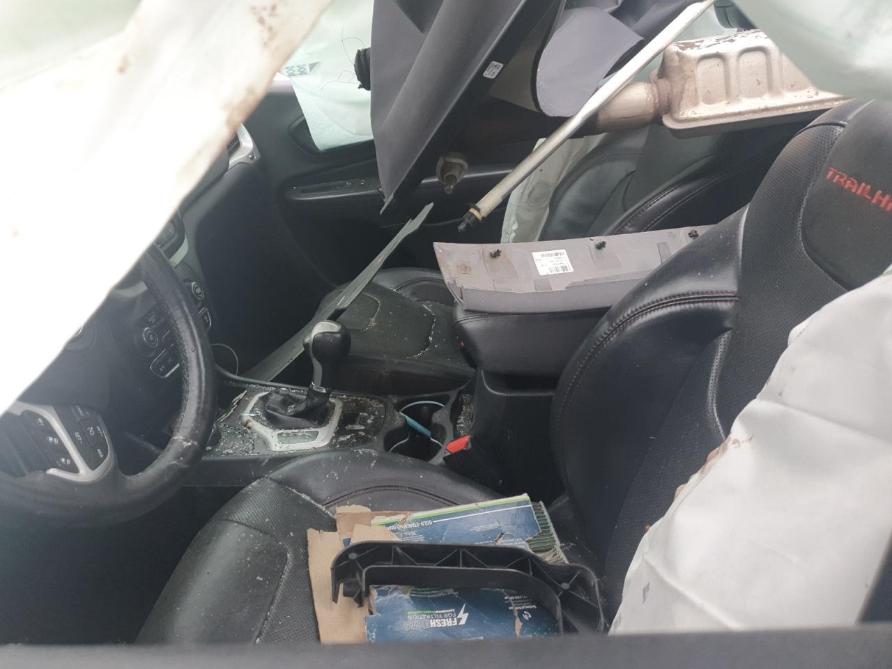 2016 Jeep Cherokee Trailhawk - Image 7