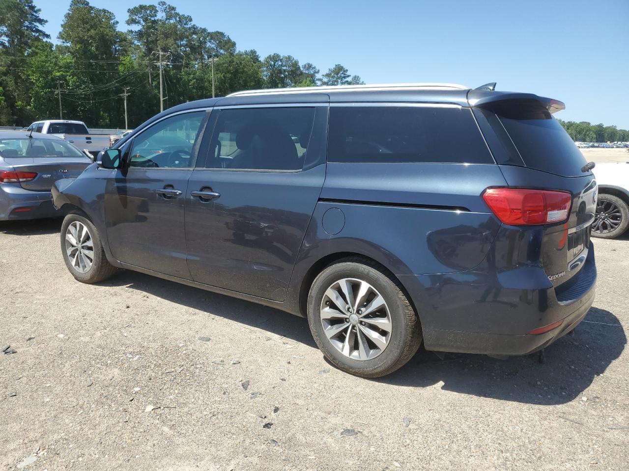 2016 Kia Sedona Ex - Image 2