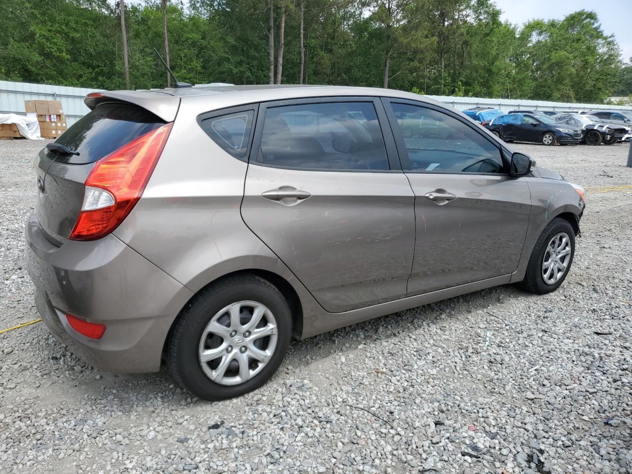 2014 Hyundai Accent Gls - Image 3