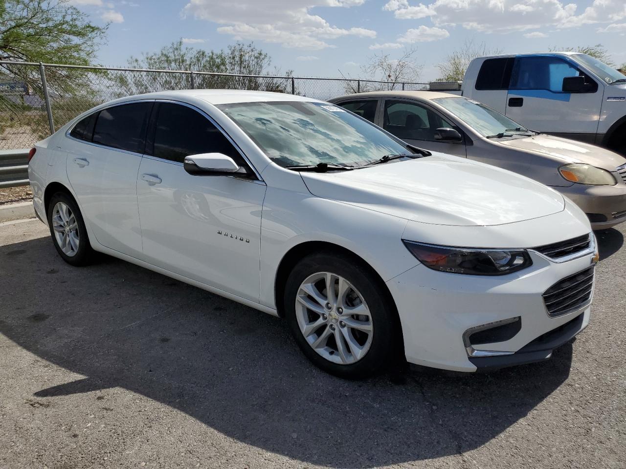 2017 Chevrolet Malibu Lt - Image 4
