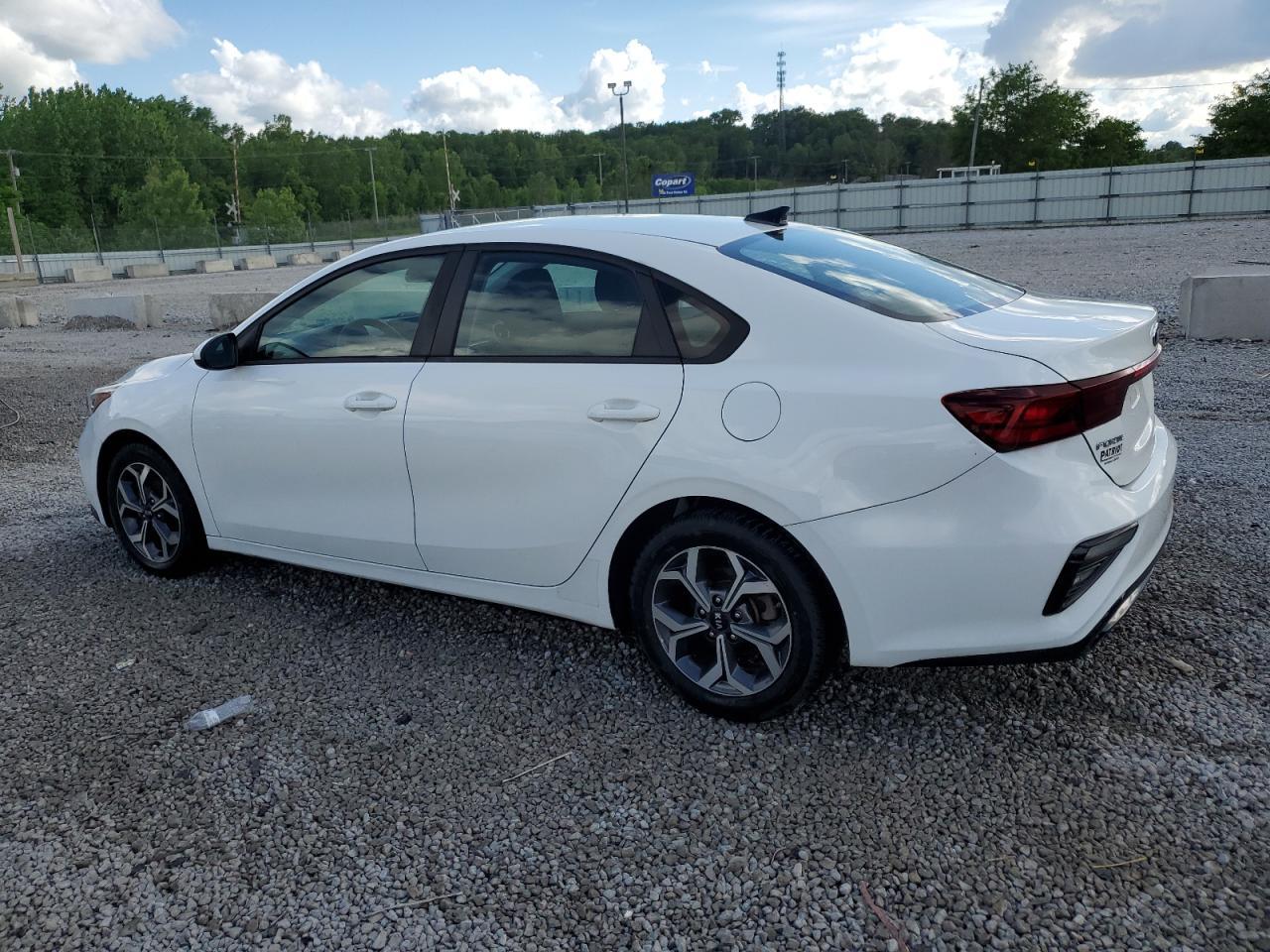2019 Kia Forte Lxs - Image 2