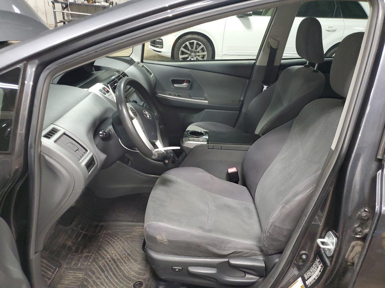 2012 Toyota Prius V - Image 7