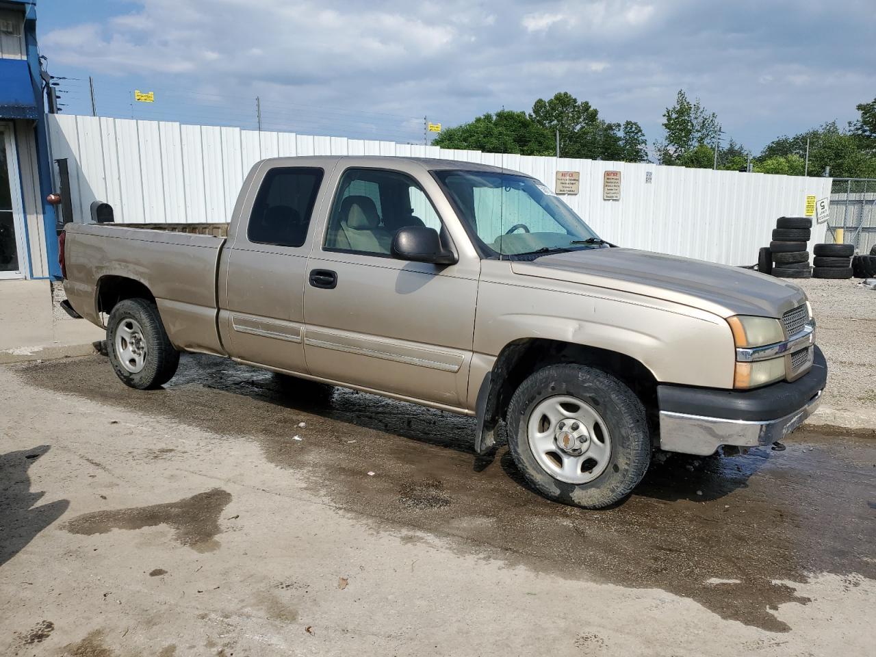 2004 Chevrolet Silverado C1500 - Image 4