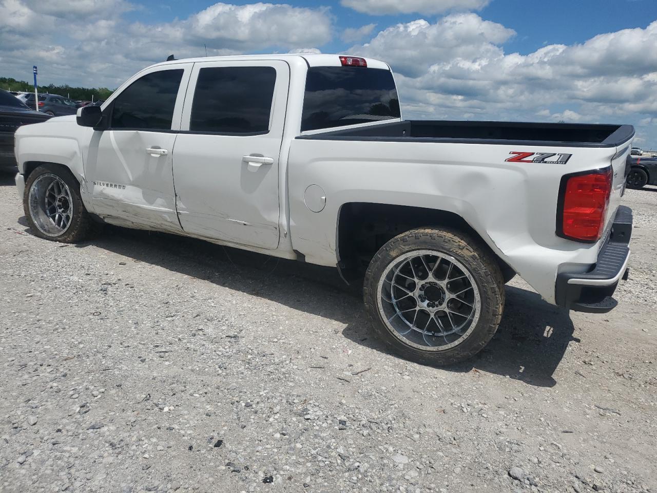 2018 Chevrolet Silverado Ld - Фото 2