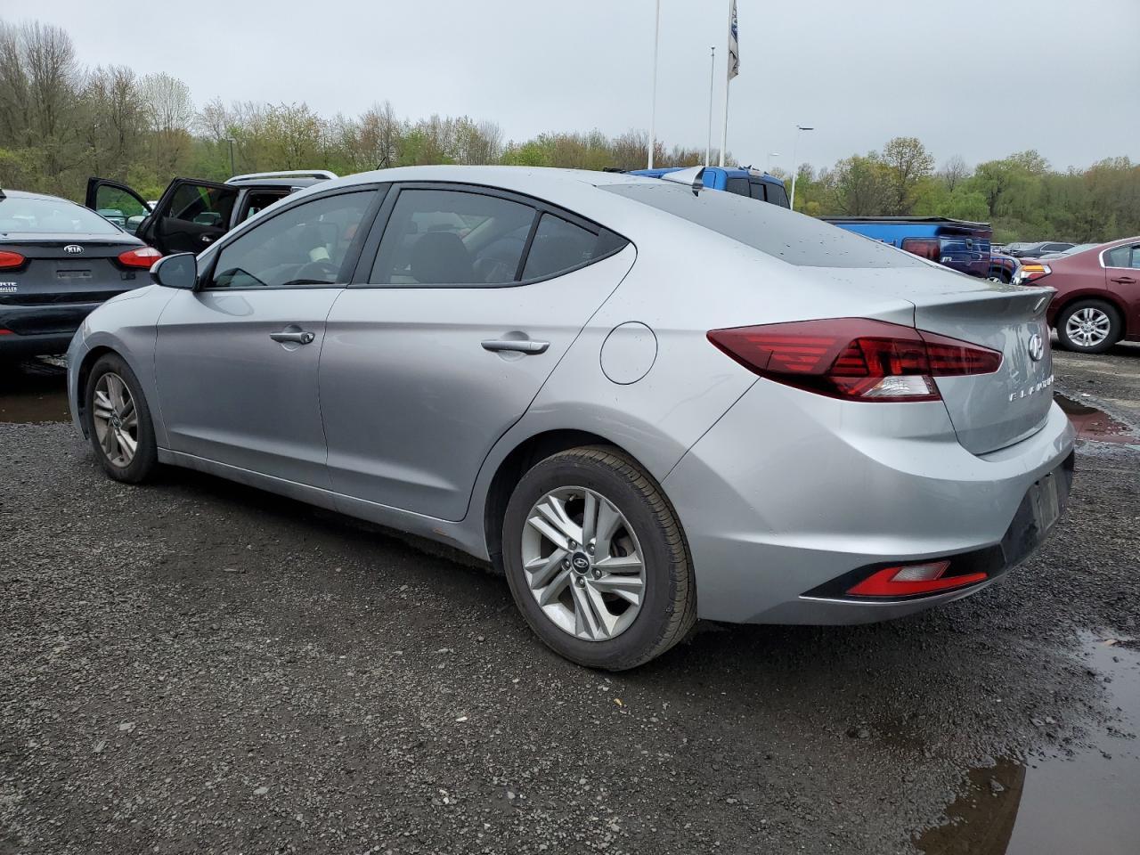 2020 Hyundai Elantra Sel - Фото 2
