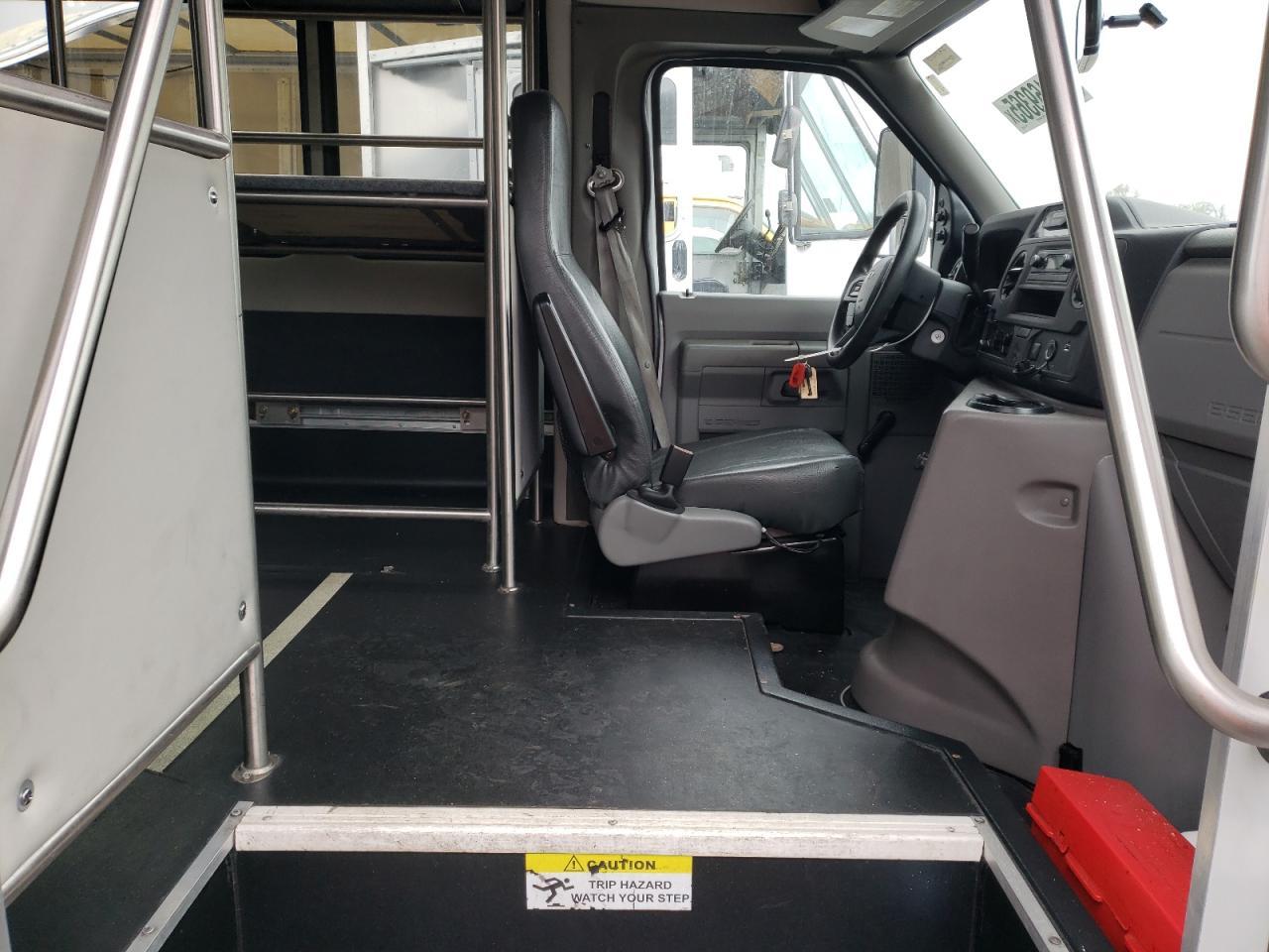 2024 Ford Econoline E450 Super Duty Cutaway Van - Image 5