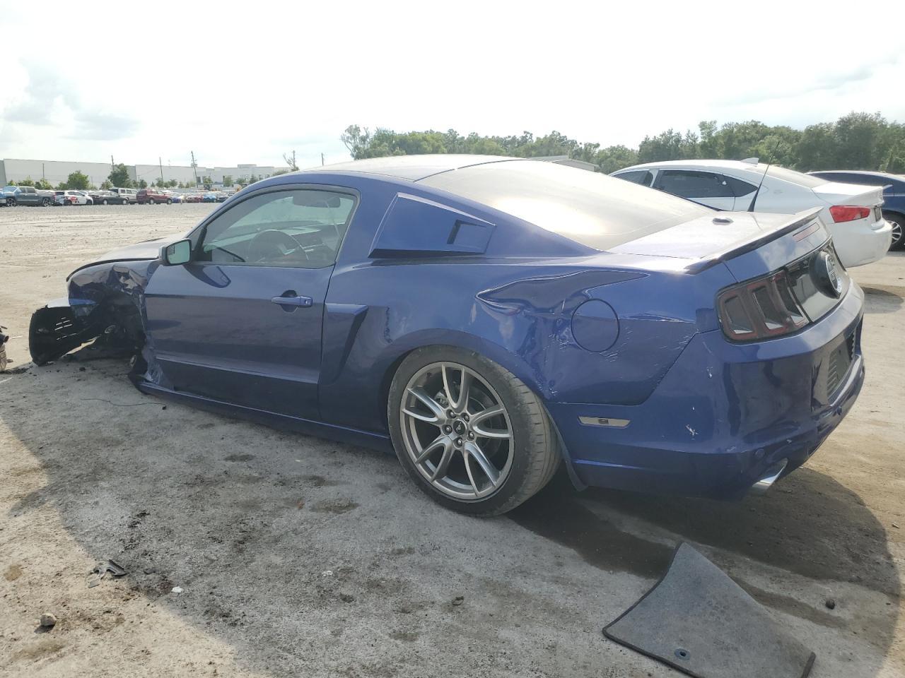 2014 Ford Mustang Gt - Фото 2