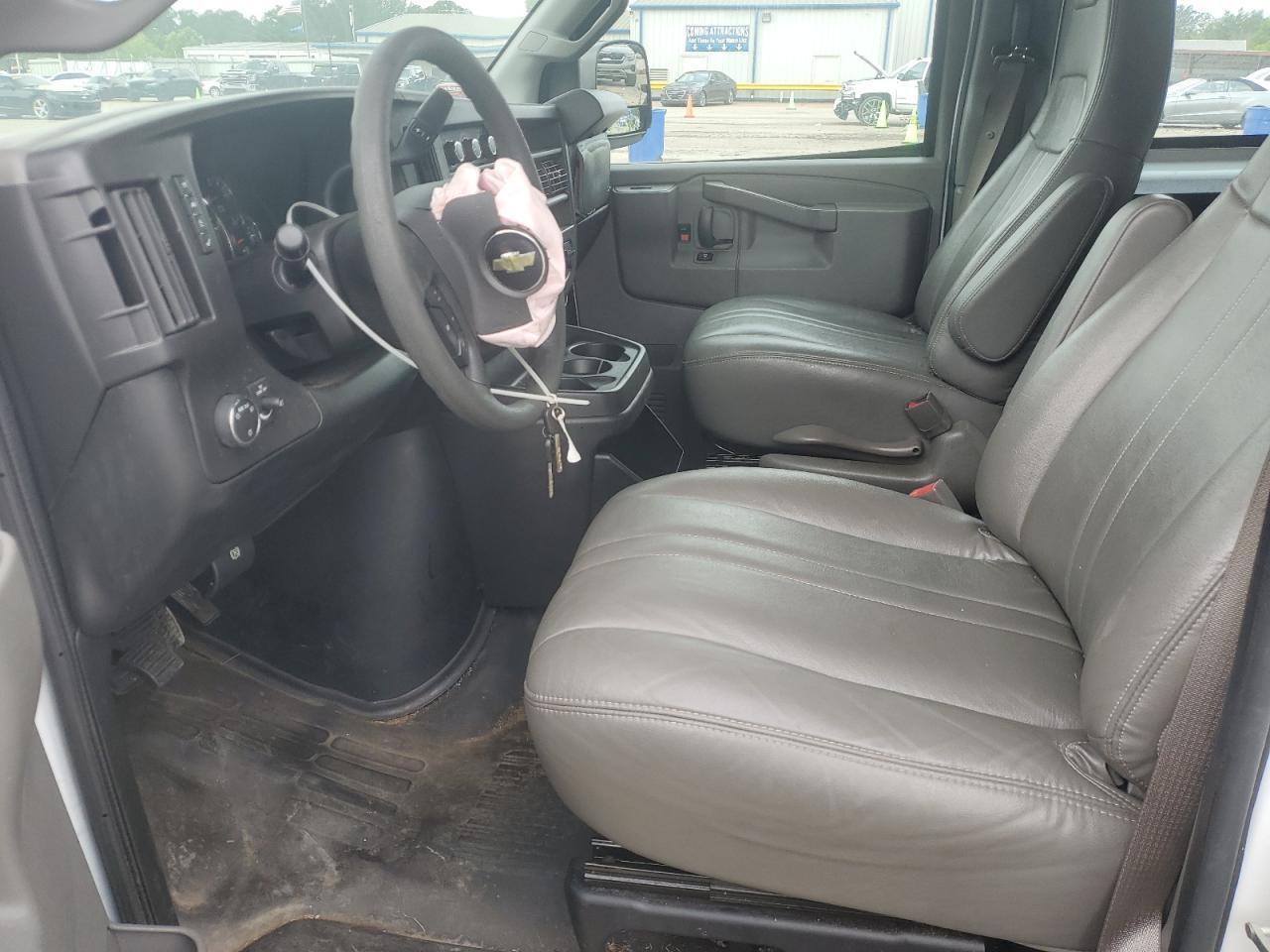 2017 Chevrolet Express G2500 - Image 7