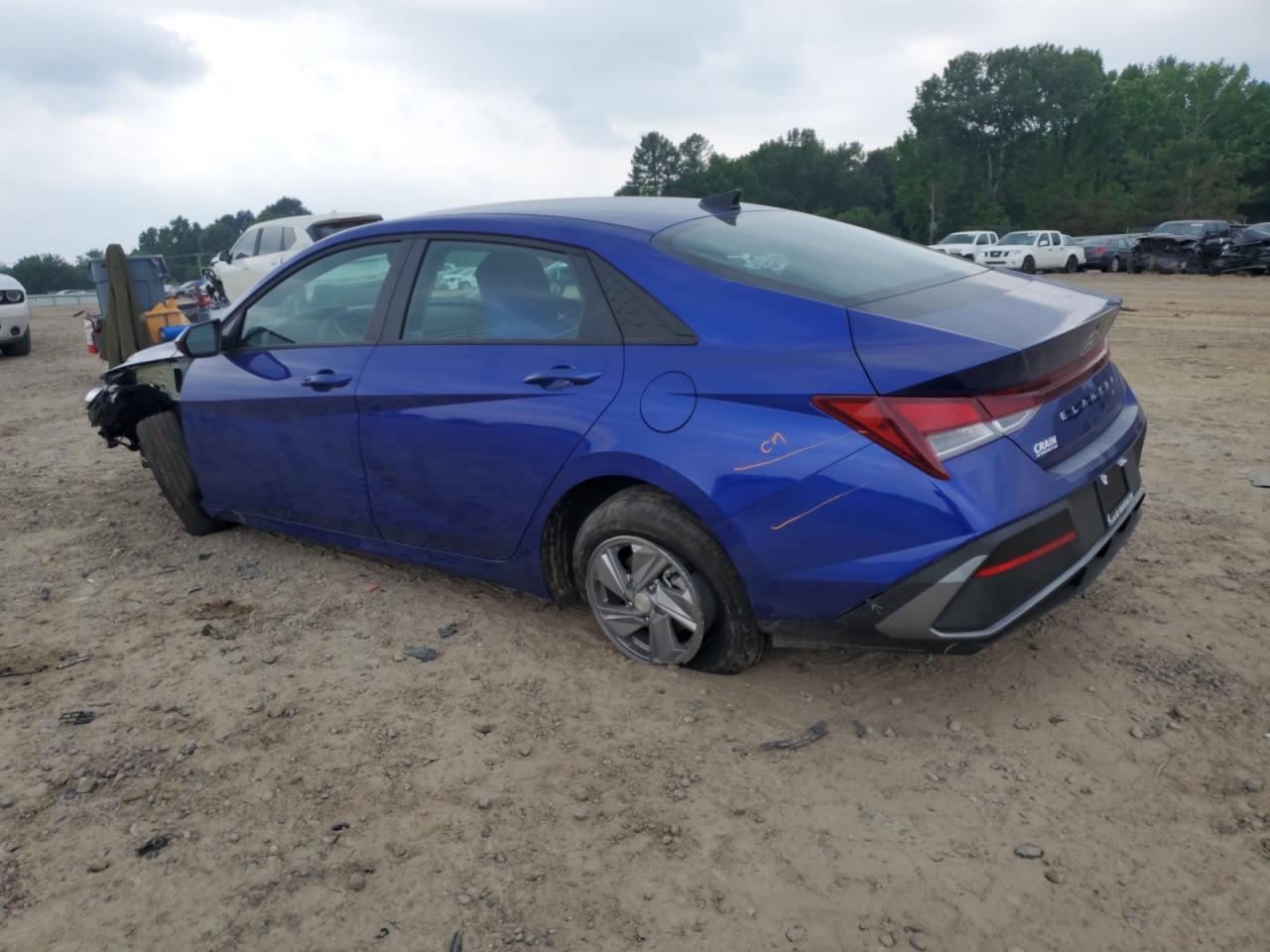 2025 Hyundai Elantra Se - Фото 2