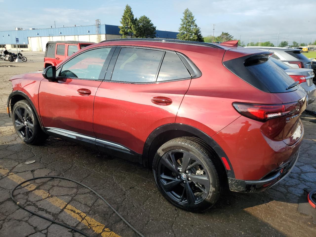 2023 Buick Envision Essence - Фото 2