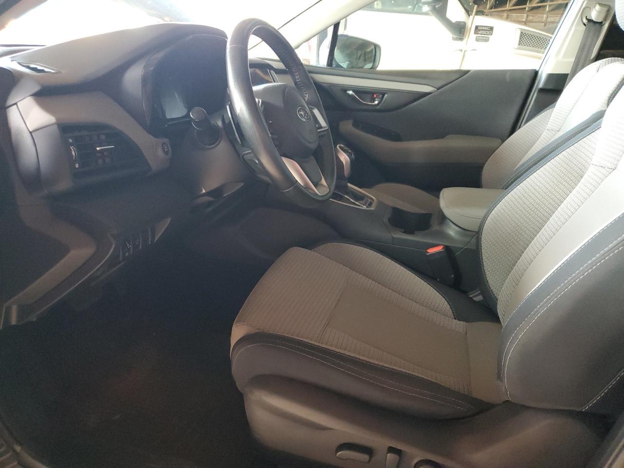 2022 Subaru Outback Premium - Image 7