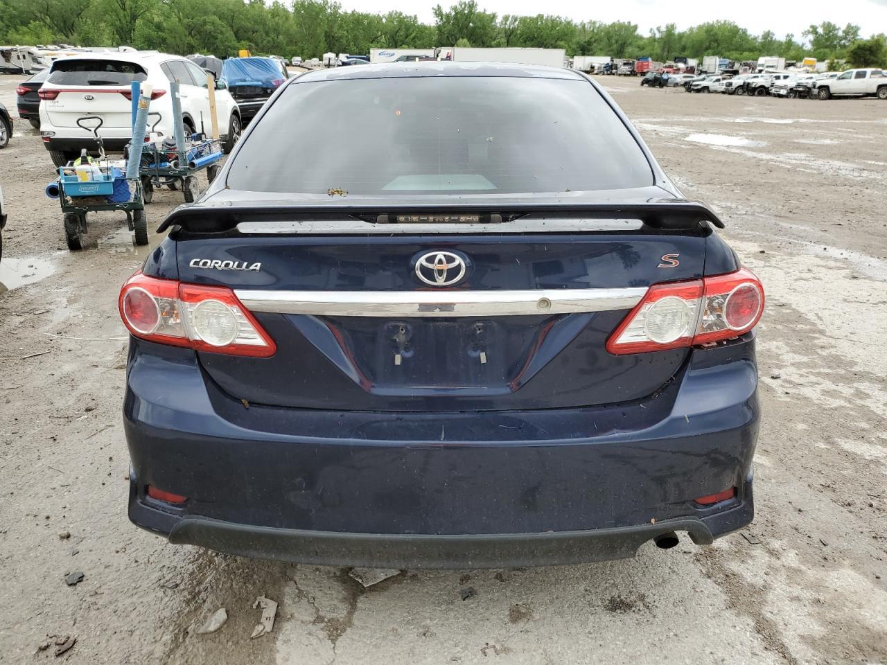 2013 Toyota Corolla Base - Фото 6