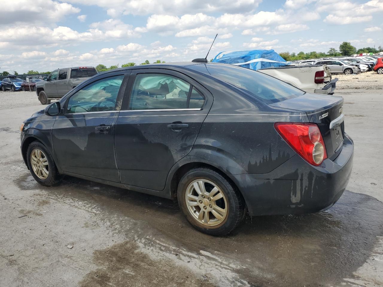 2015 Chevrolet Sonic Lt - Image 2
