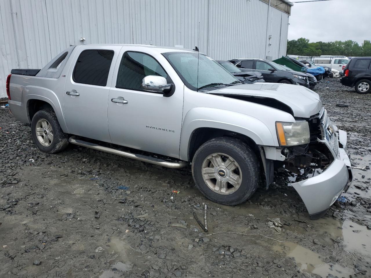 2010 Chevrolet Avalanche Lt - Фото 4