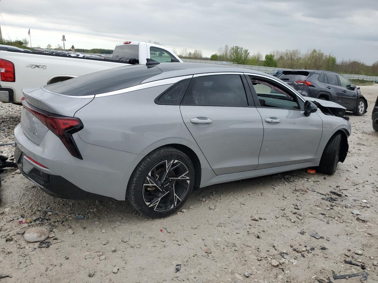 2025 Kia K5 Gt Line - Image 3