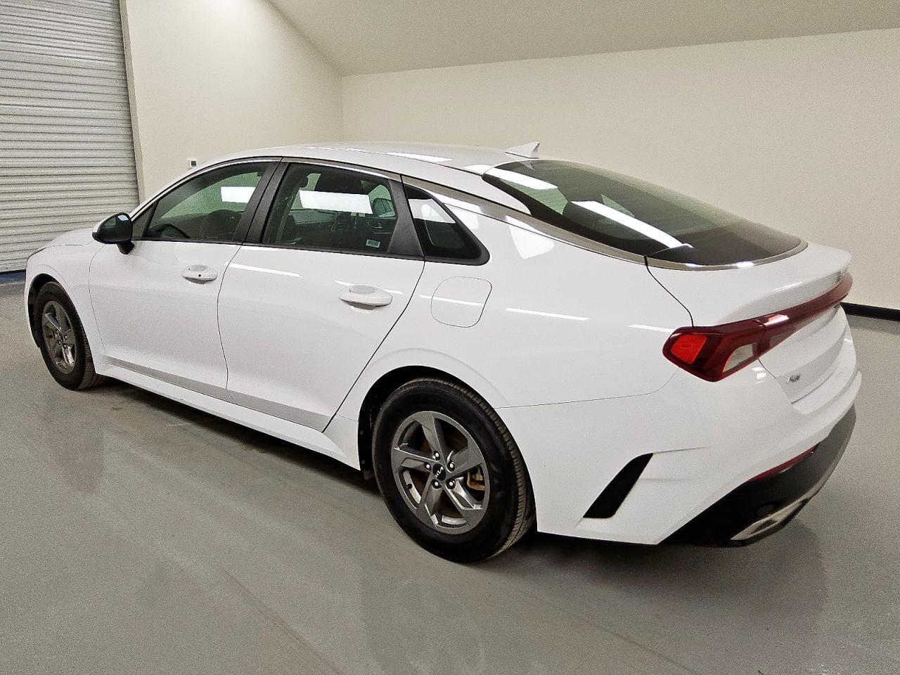 2022 Kia K5 Lxs - Фото 2