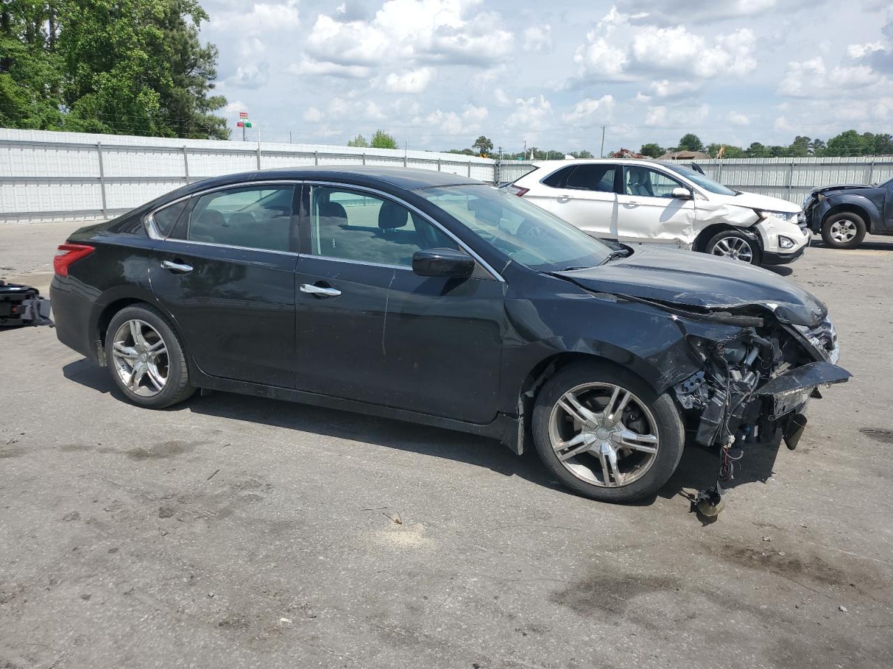 2017 Nissan Altima 2.5 - Фото 4