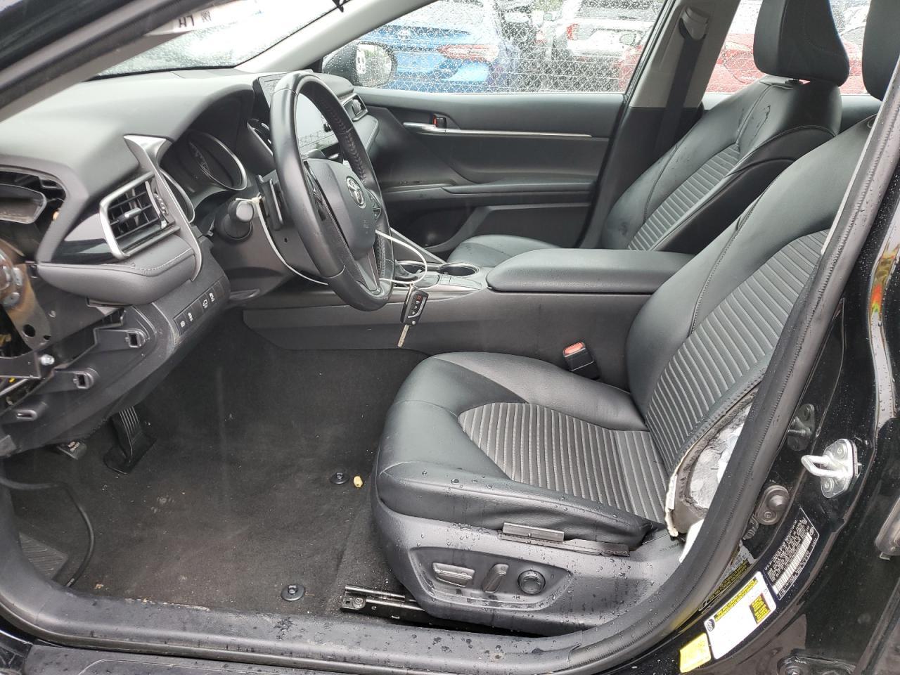 2022 Toyota Camry Se - Image 7