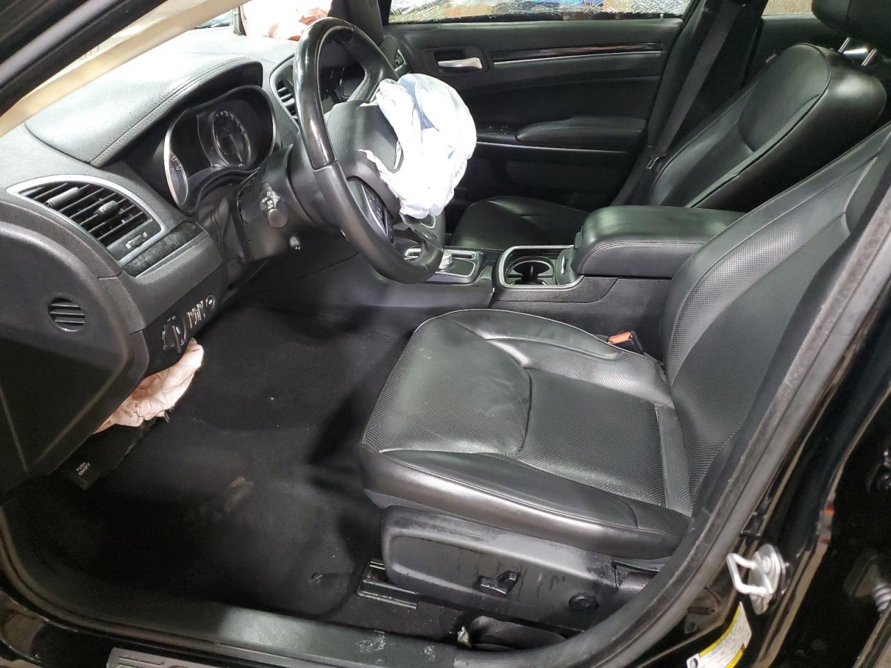 2020 Chrysler 300 Limited - Image 7