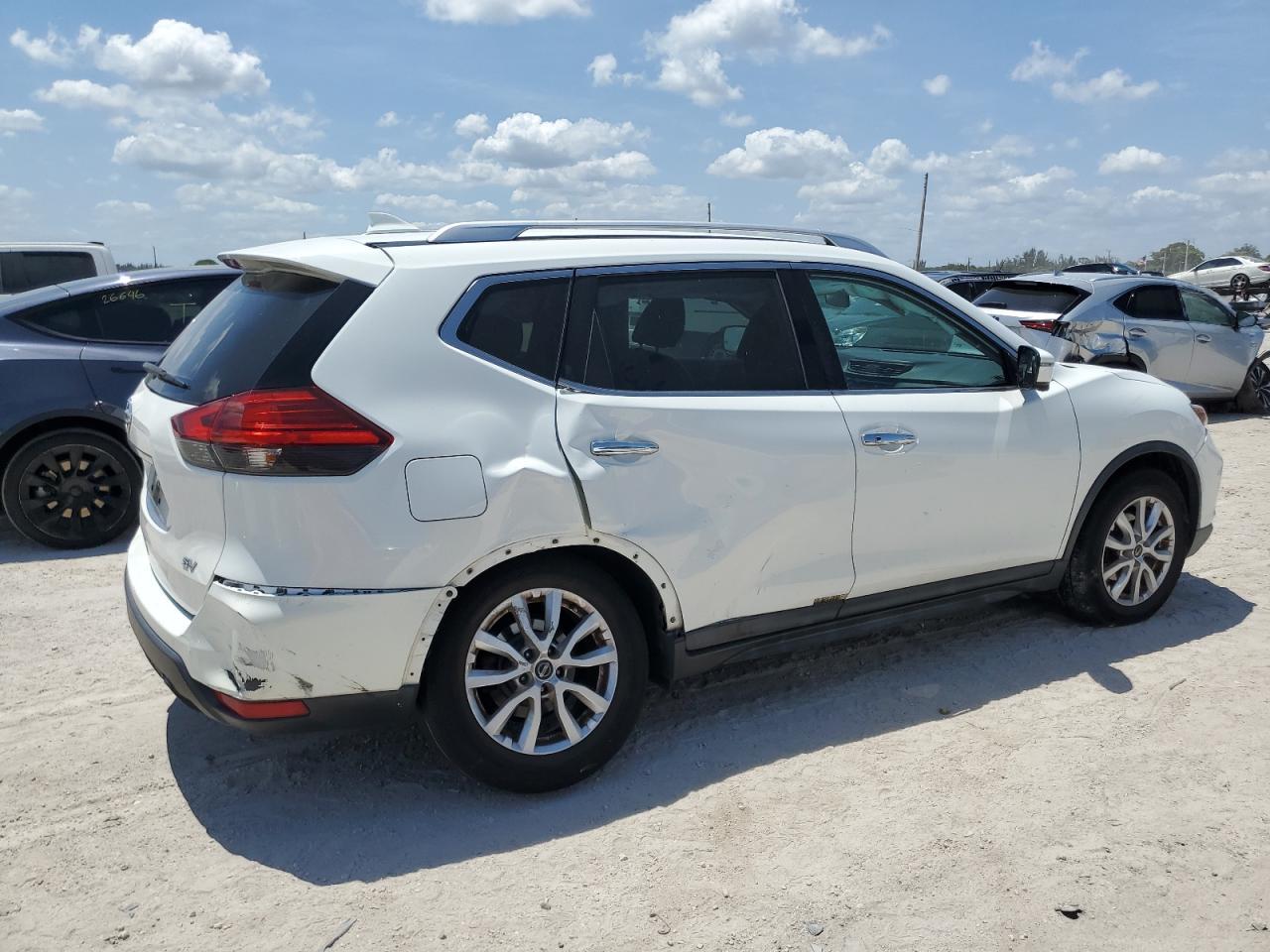 2017 Nissan Rogue S - Image 3